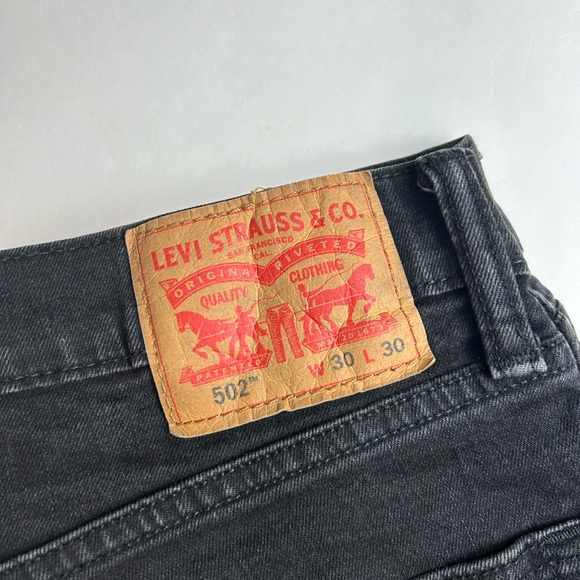 3 PAIRS OF LEVI’s 502 - Picture 3 of 8